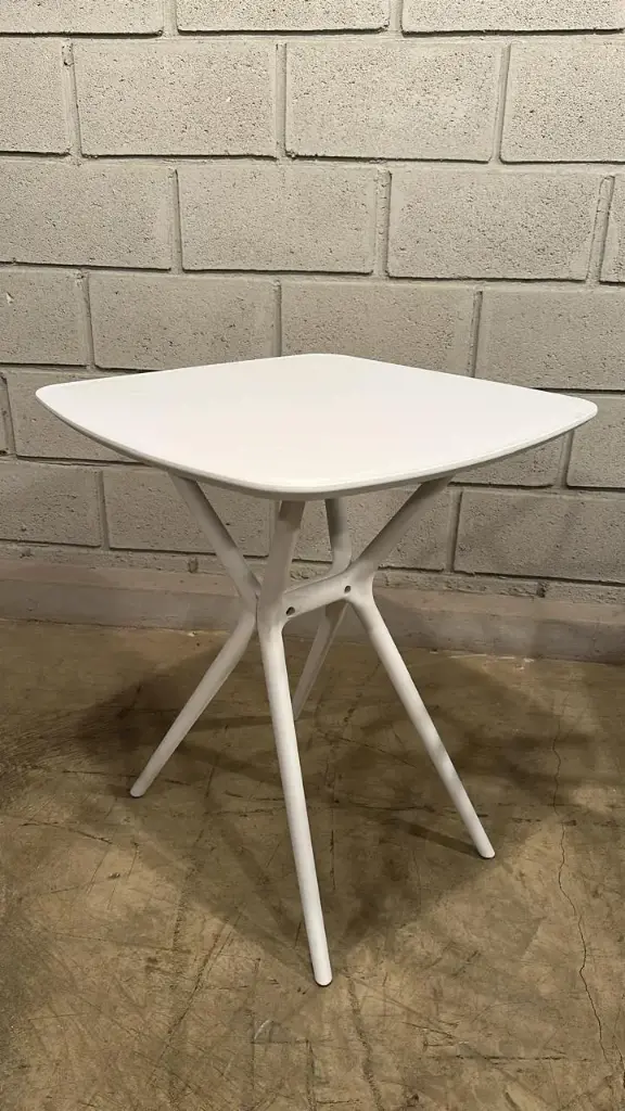 Mesa Bar Cuadrada 60 x 60 de Polipropileno Blanco