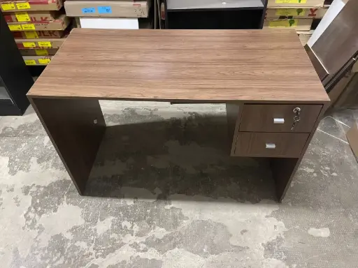 [ECLL00M] Escritorio con llave Marron