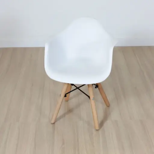 [KONE00B] Sillon eames kids Blanco