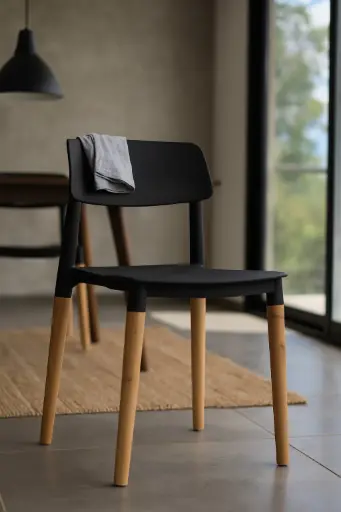 [SMI00N] Silla Milan negro
